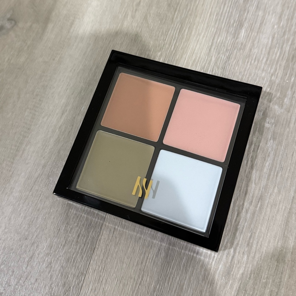 NEW HERA FACE CORRECTING PALETTE (Conceal, Correct, Contour)
